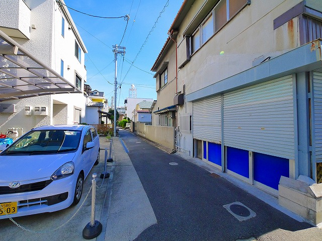 山中店舗（富雄北）の駐車場