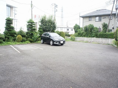 【駐車場】 | グリーンハイツヒロミ | 駐車場1台込みです♪
