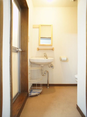 【設備】 | グリーンハイツヒロミ | ゆったりトイレには洗面ボールが付いています♪