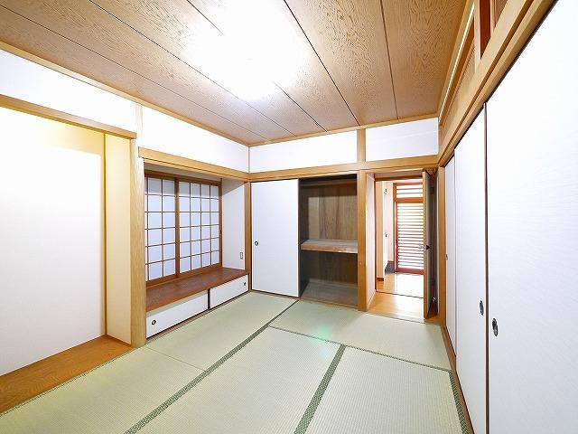 白庭台１丁目貸家の和室