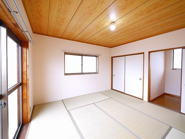 白庭台１丁目貸家の和室