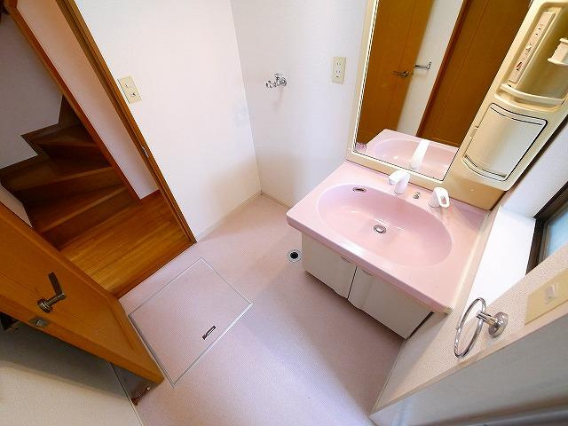 白庭台１丁目貸家の洗面所