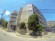 Century Houseの画像