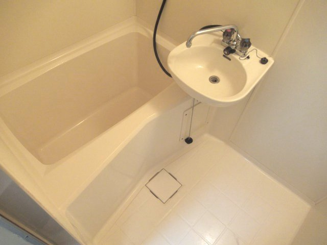 レジデンス大手町の浴室