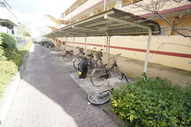 牡丹園壱番館のその他共用部分|駐輪場・屋根付き