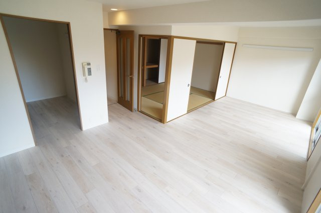 牡丹園壱番館の居間・リビング