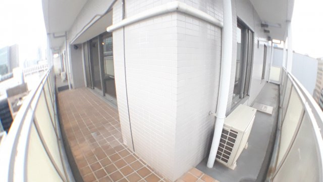 中央区新川１丁目の賃貸マンションのバルコニー