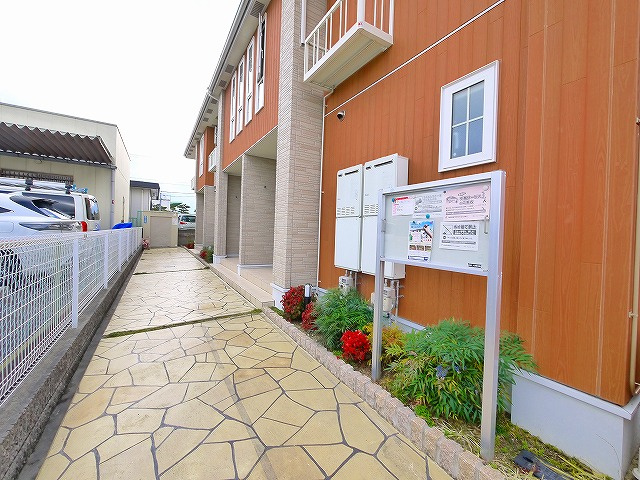 エレガンス（西九条町２丁目）のその他共用部分|毎日通る通路はこのようになっています