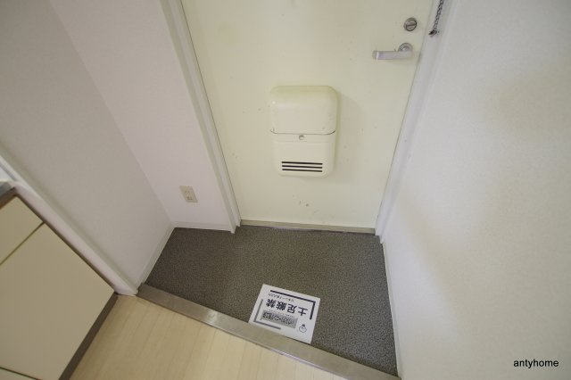 リバーサイドコロル天神橋　仲介手数料無料の玄関