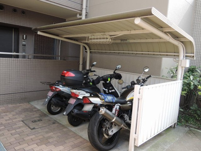 【その他共用部分】 | 仲町台パークヒルズ６号棟 | バイク置場