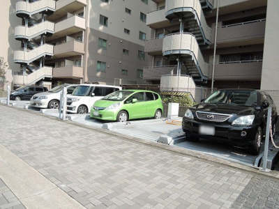 【駐車場】 | 仲町台パークヒルズ６号棟 | 駐車場
