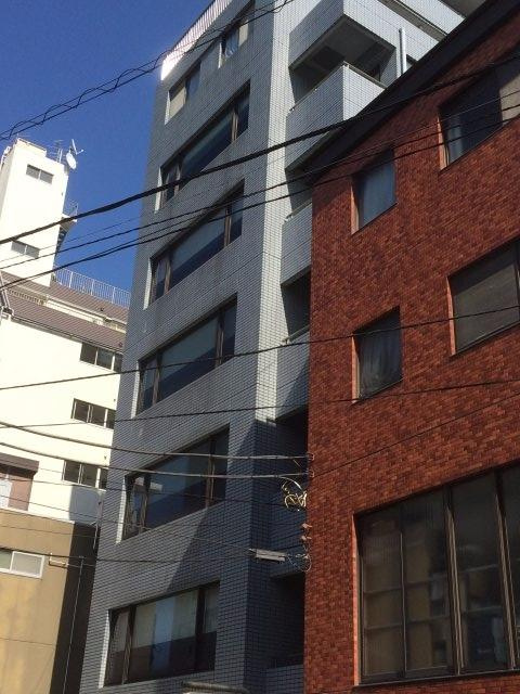 小高ビルの外観