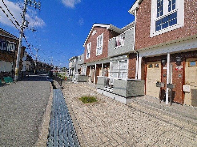 サニーヴィラ（中山町）のエントランス