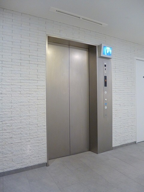 ParkAxis新御徒町Eastの設備|モニター付で鍵がないと作動しないセキュリティエレベーター