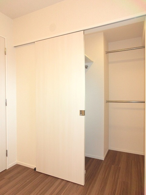 ParkAxis新御徒町Eastの収納|ウォークインクローゼットです