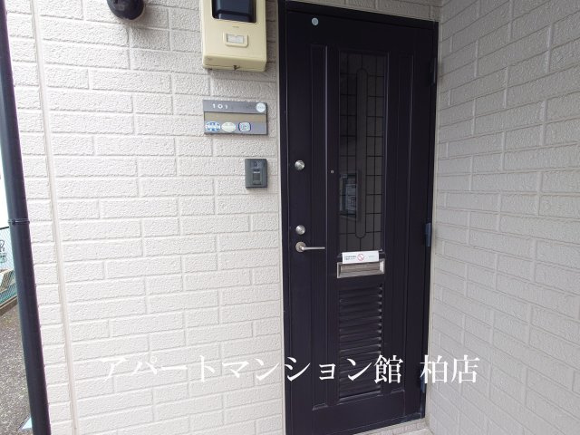 ハイム寿々の玄関