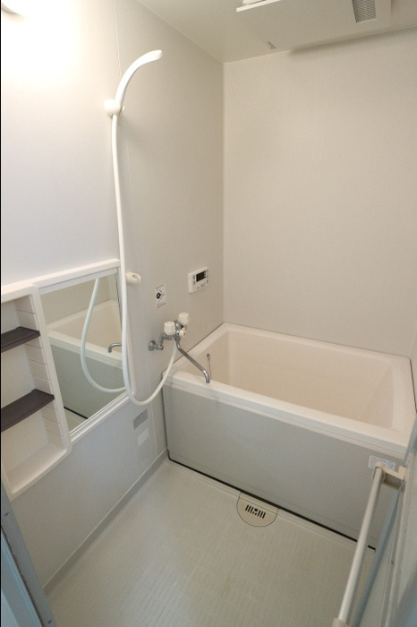 ローズ・ウッドの浴室