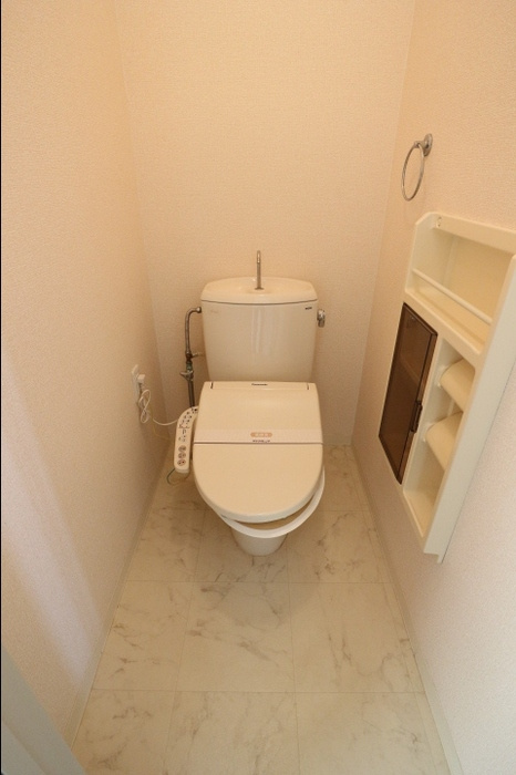 ローズ・ウッドのトイレ