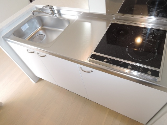 【キッチン】 | レオネクストさくら | ☆ＩＨコンロ１口＆ラジエントヒーター１口付☆