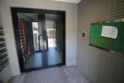 【エントランス】 | シャーロックホーム | オートロック