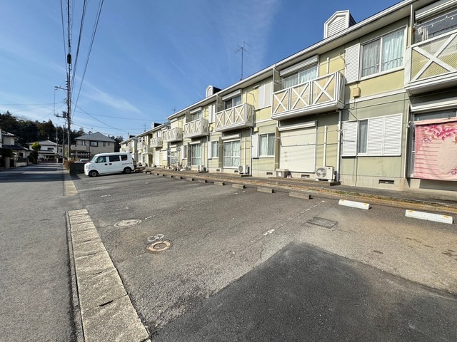 サニーサイドコートCの駐車場