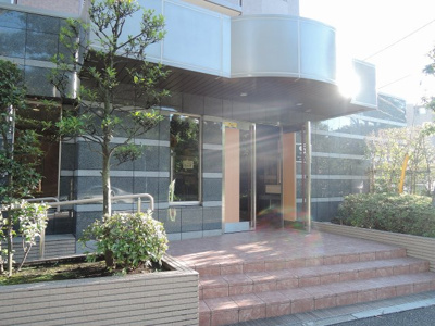 【エントランス】 | サングレイスヒルズ能見台 | 京浜急行線「能見台」駅バス5分「能見台6丁目」徒歩1分！