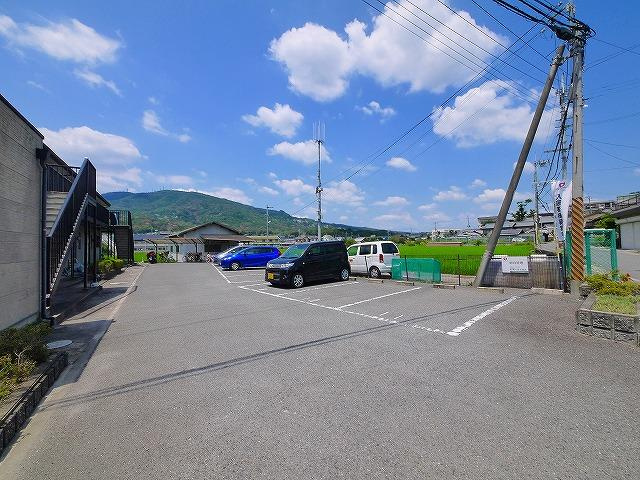 タウンコートの駐車場|駐車スペースもあります