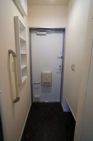 レオネクストモカグレイスの玄関