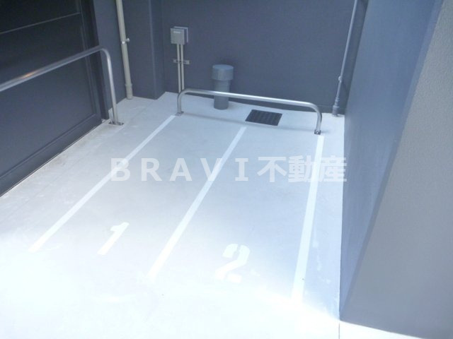 パークアクシス大阪新町　BRAVI不動産のその他共用部分|【パークアクシス大阪新町】バイク置場