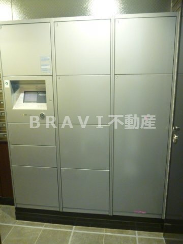 パークアクシス大阪新町　BRAVI不動産の設備|【パークアクシス大阪新町】宅配ボックス