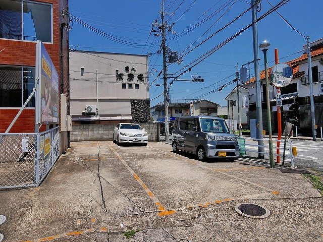 ハイツ108の駐車場|駐車場に車を止められます