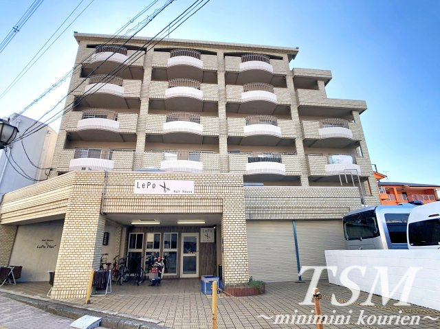 八坂一番館の外観