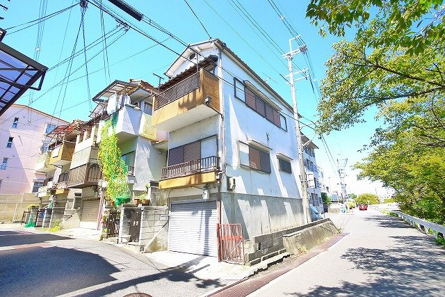 三条川西町戸建の外観