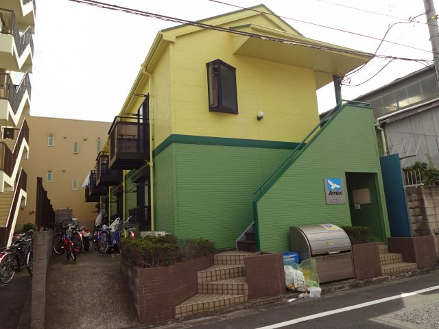 ソレーユ中央の外観