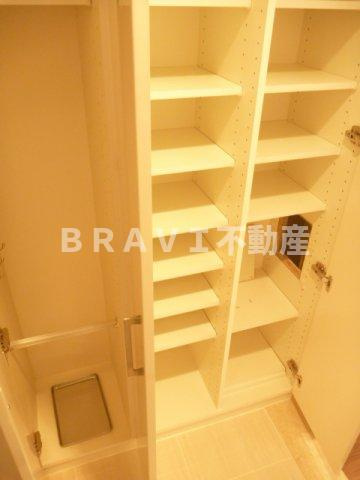 パークアクシス大阪新町　BRAVI不動産の収納