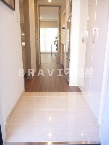 パークアクシス大阪新町　BRAVI不動産の玄関
