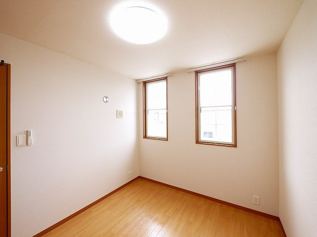 ゆめな都 2番館の内装|明るい色調の室内です