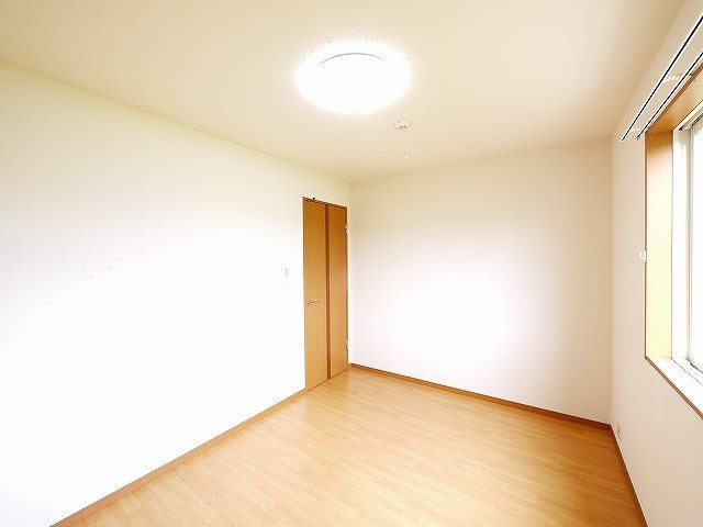 ゆめな都 2番館の洋室|個人の部屋や寝室として使える洋室です