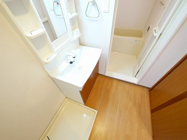 ゆめな都 2番館の洗面所|忙しい朝には欠かせない洗面所です