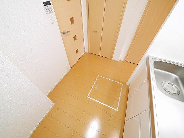 フォンテーヌ　Ｎ－Ⅴのキッチン|キッチン廻りも広いです