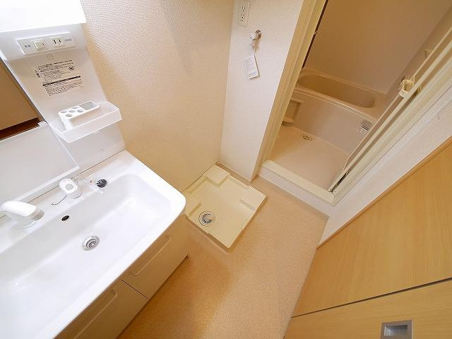 フォンテーヌ　Ｎ－Ⅴの洗面所|スペースが確保できる洗面所です