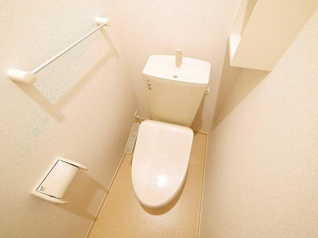 フォンテーヌ　Ｎ－Ⅴのトイレ|落ち着いた色調のトイレです