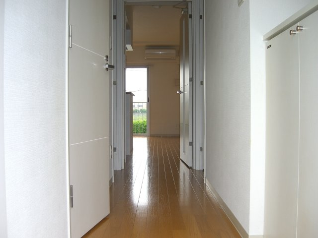 アネックス美華の玄関|玄関から室内