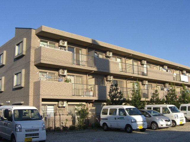 アネックス美華の外観|中学校近くのファミリーマンション