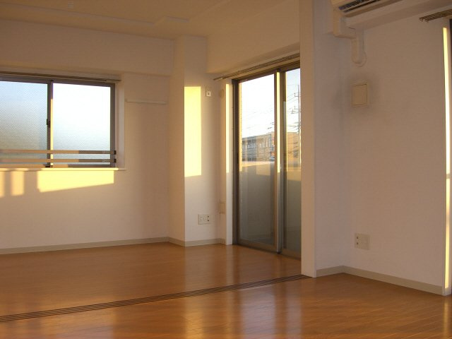 アネックス美華の居間・リビング|広々リビング