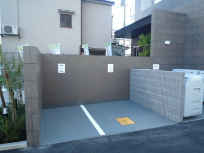 【その他共用部分】 | アクシーズタワー川口Ⅷ | 敷地内ゴミ置き場（ビン・カンなど）