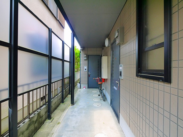 グラン・リーオ（三条大路）のエントランス|ゆとりのあるエントランスです