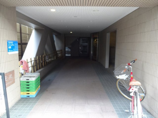 【エントランス】