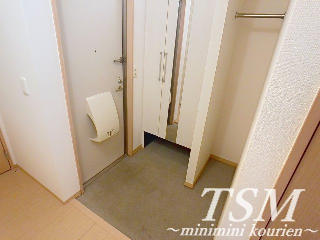 マ・メープルの玄関