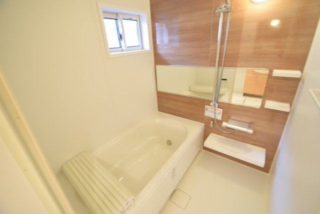 ソフィアの浴室|追い焚き機能付き